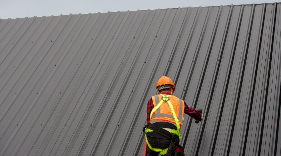 Professional metal roof installation services in Tujunga, CA